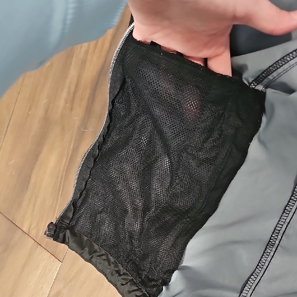 Columbia Womens Size MD Very Lightweight Jacket - Picture 9 of 12